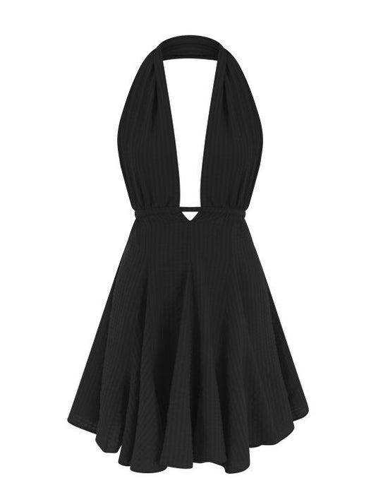 Göğüs Dekolteli Volanlı Siyah Mini Elbise